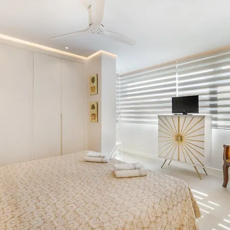 Elegant Beachside * Marbella