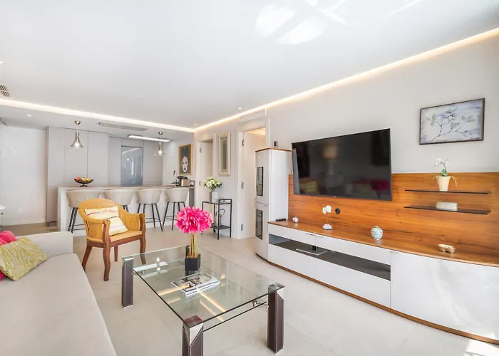 Daire Elegant Beachside *