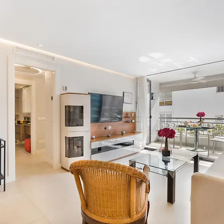 Apartment Elegant Beachside