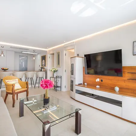 Apartment Elegant Beachside *